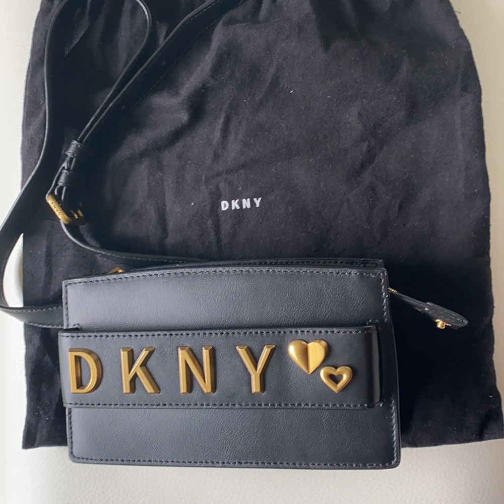 DKNY classy belt bag, used just once, like new - Picture 2 of 4